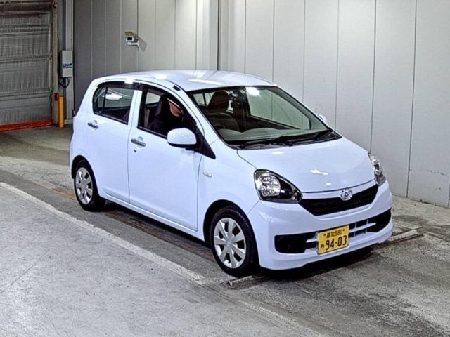 8397 DAIHATSU MIRA E S LA300S 2016 г. (LAA Shikoku)